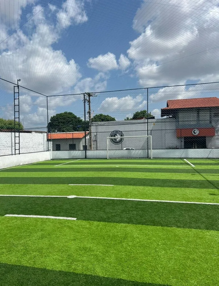 Campos e quadras esportivas